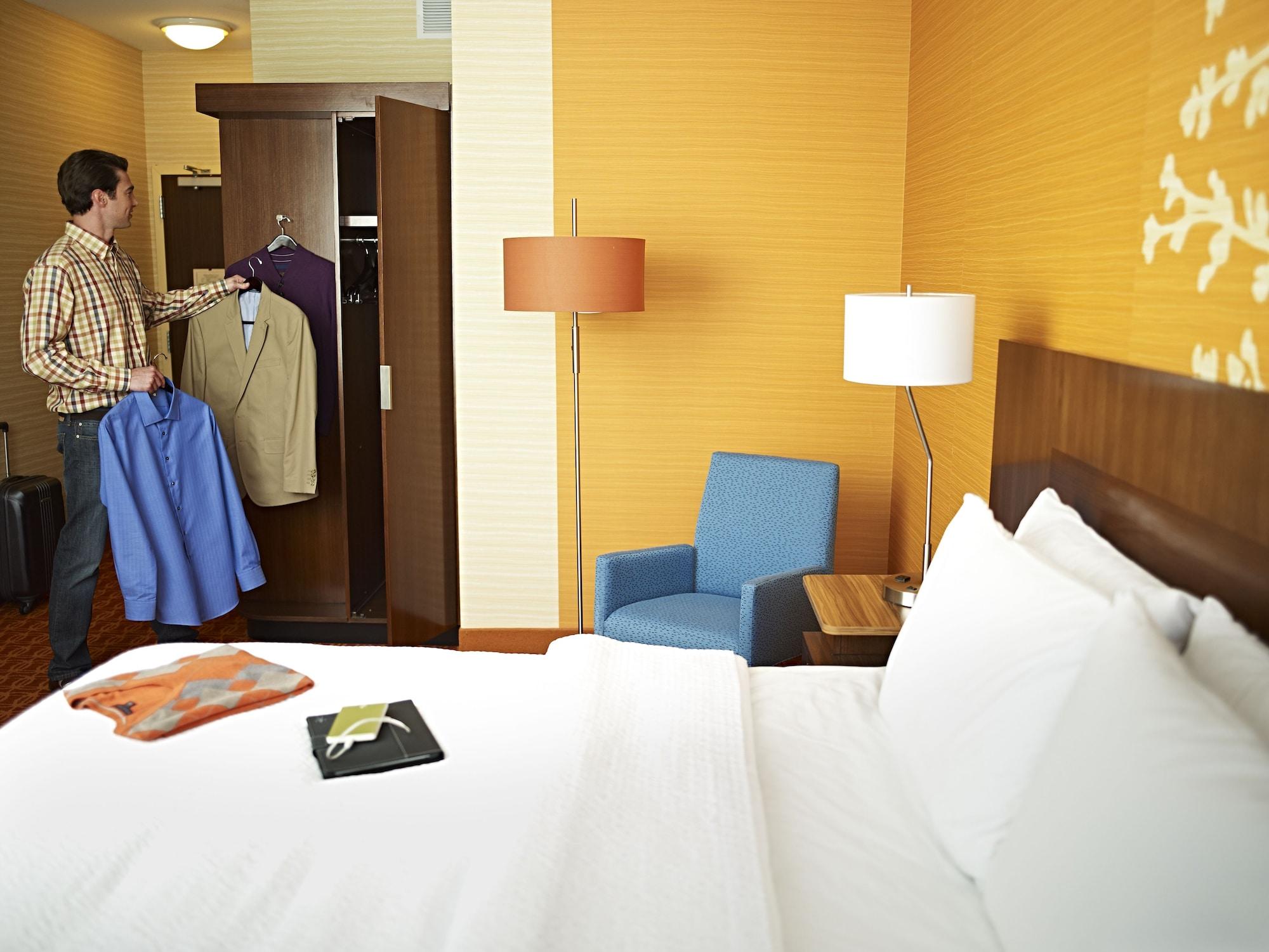Fairfield Inn & Suites By Marriott Phoenix Tempe/Airport Exterior photo
