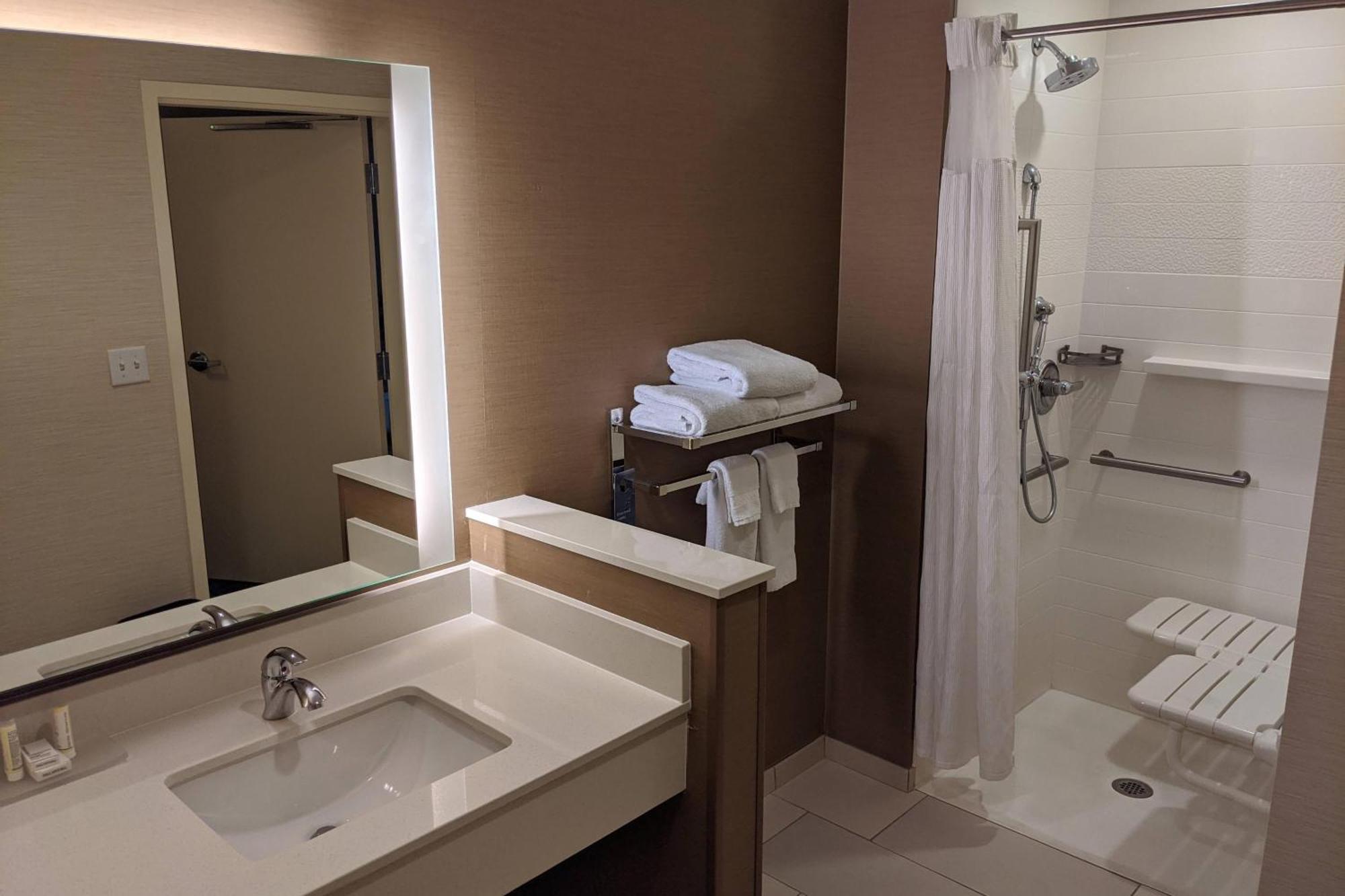 Fairfield Inn & Suites By Marriott Phoenix Tempe/Airport Exterior photo