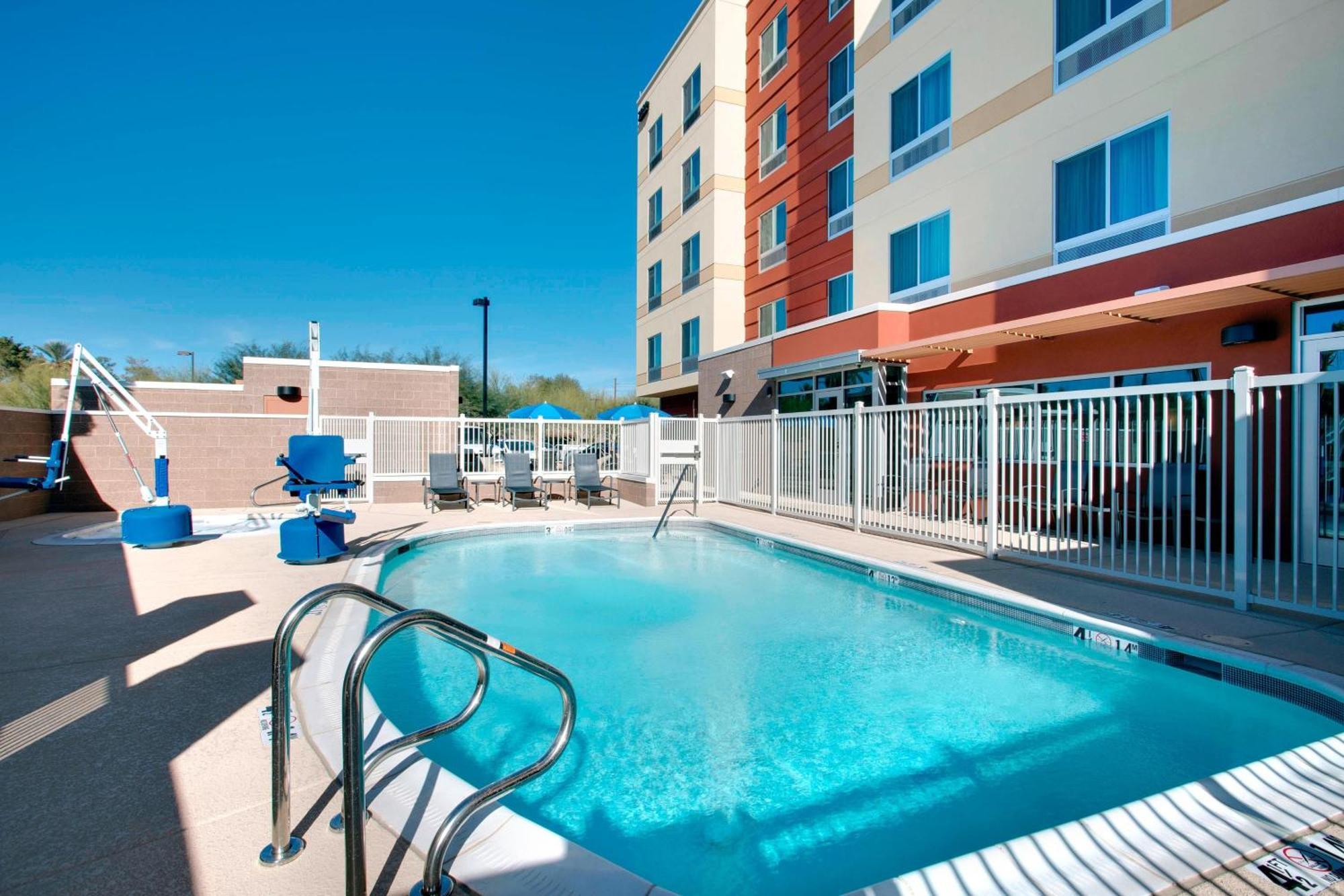 Fairfield Inn & Suites By Marriott Phoenix Tempe/Airport Exterior photo