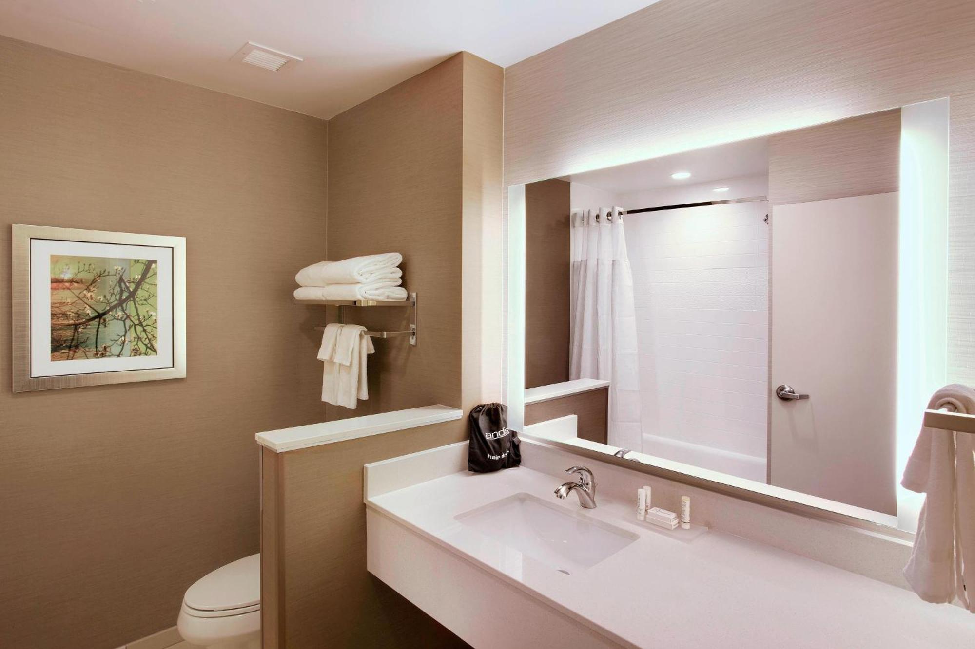 Fairfield Inn & Suites By Marriott Phoenix Tempe/Airport Exterior photo